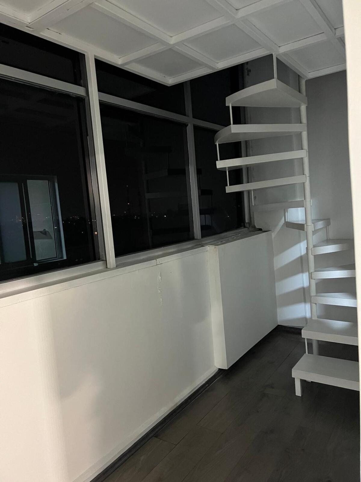 Spectacular Ph With Office In Front Of Perisur Apartment *