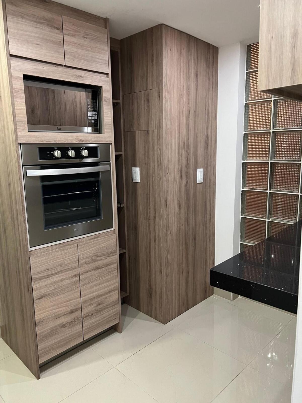 Spectacular Ph With Office In Front Of Perisur Apartment *